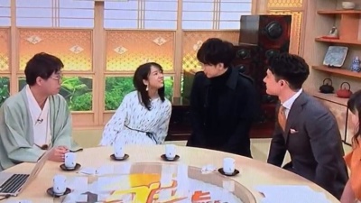 【たけもね】佐藤健と上白石萌音の距離感が近い画像(グッとラック)