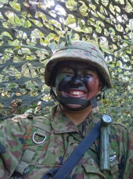 芸人やす子の本名や経歴まとめ!芸人やす子の自衛隊時代