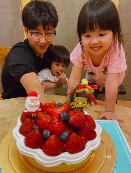 旦那・江宏傑と子供の画像