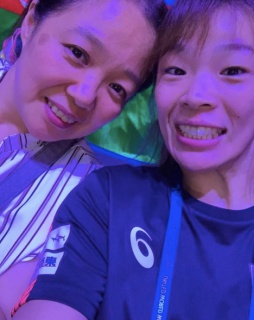 川井梨紗子と母・初江の画像