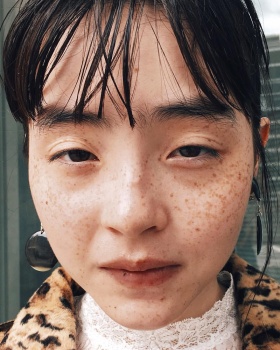 モトーラ世理奈はどこの国のハーフ?画像